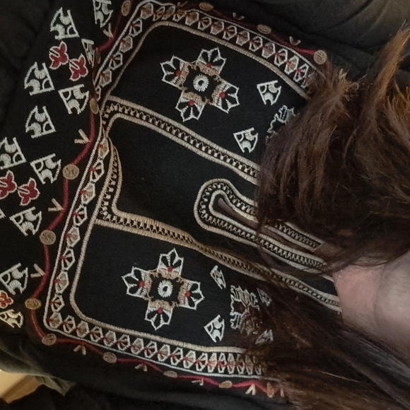 New 3/4 sleeve embroidered top - Picture 16 of 16